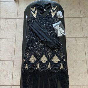 Black and gold flapper costume
